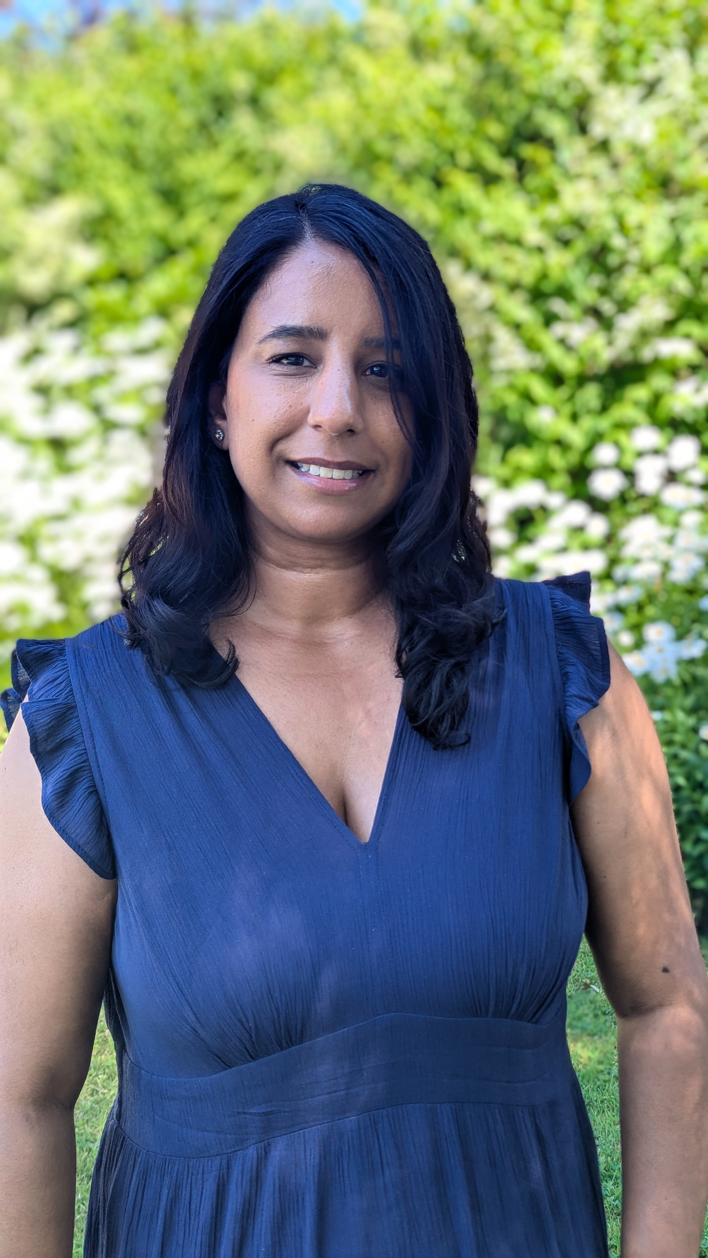 A portrait of Indi Kalsi, mentor and educator